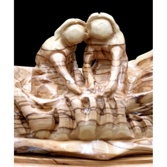 Vintage Collectable  Hand Carved (Olive Wood?) Figurine of Jesus and his Discipl - Picture 9 of 13